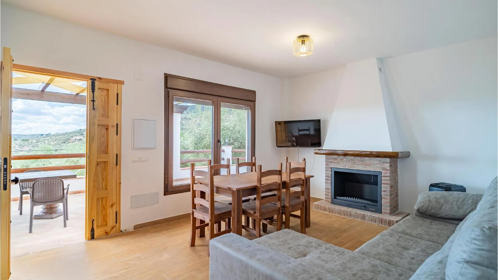 Cozy Home In Periana With Kitchenette 0*,  Spain