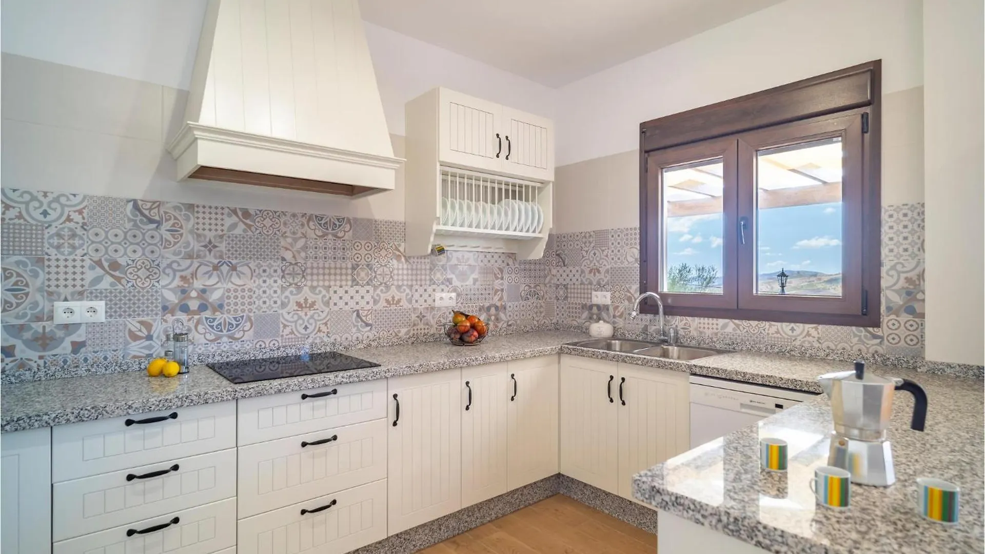 Cozy Home In Periana With Kitchenette 0*,  Spain